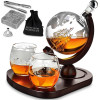 Γυάλινο Σετ Ποτού MikaMax Deluxe Globe Decanter Set σε Σχήμα Υδρογείου με 1 x Καράφα Σερβιρίσματος με Πώμα & Ξύλινη Βάση / 2 x Ποτήρια / 1 x Λαβίδα / 1 x Χωνί / 9 x Πέτρες Ουίσκι (8719481357771)