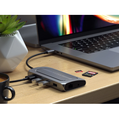 Satechi USB-4 Multiport 8K HDMI - Αντάπτορας Type-C Με Θύρες 1 x Type-C / 3 x USB-A / 1 x Ethernet / 1 x 8Κ HDMI / 1 x 3.5mm Jack / 1 x SD & Micro SD (ST-U4MA3M)