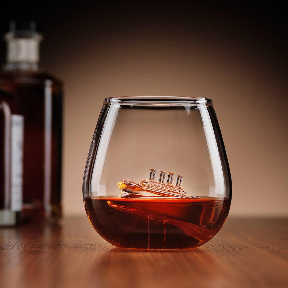 Γυάλινο Ποτήρι Ποτού / Ουίσκι The Source Connoisseur Creations Sinking Ship in a Glass με Διακοσμητικό Ενσωματωμένο Πλοίο 610ml - Clear (5013313005476)